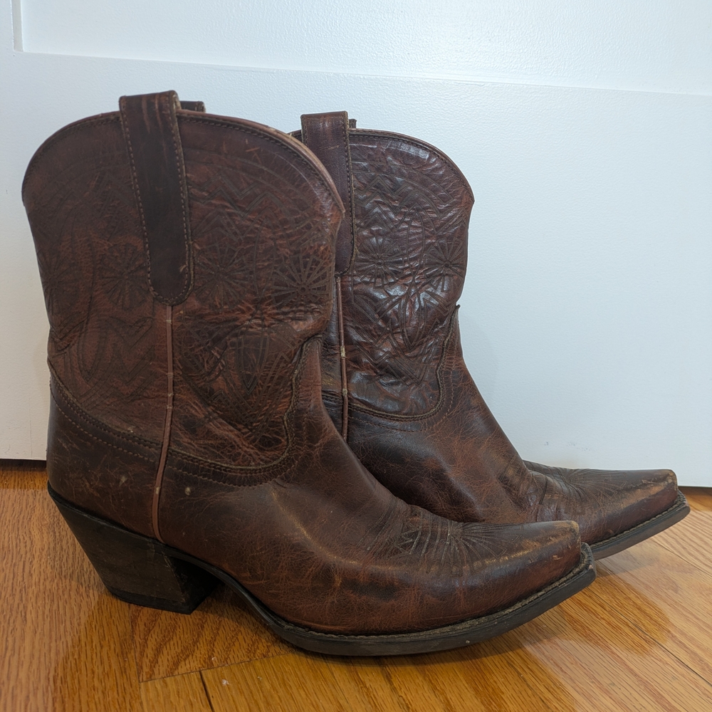 Tony Lama Brown Embossed Western Cowboy Boots